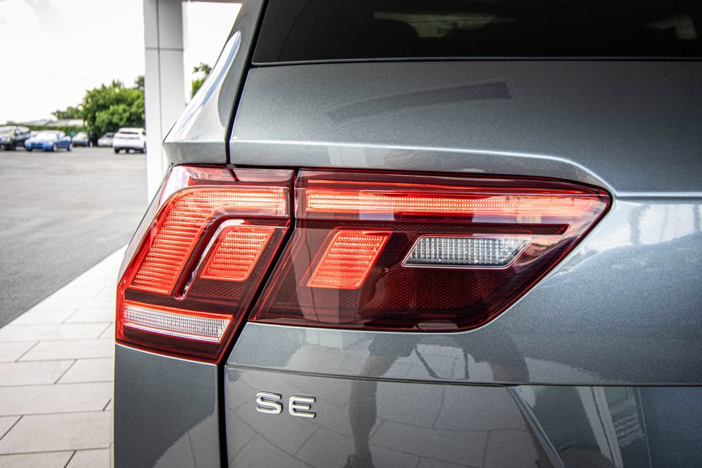 Certified 2024 Volkswagen Tiguan SE R-Line FWD image 14