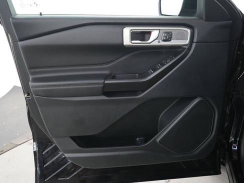 Used 2020 Ford Explorer Limited AWD/4WD image 22