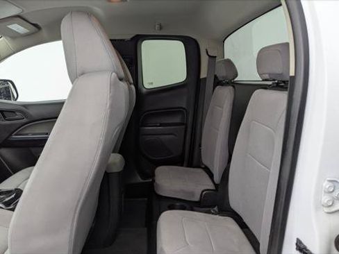 Used 2021 Chevrolet Colorado W/T RWD image 17