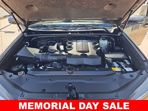 Used 2021 Toyota 4Runner SR5 Premium w/ Moonroof Package AWD/4WD image 31