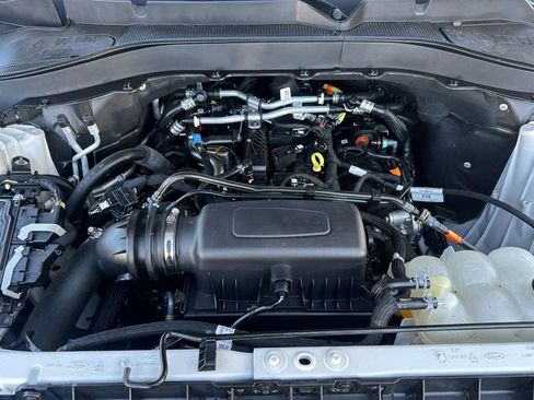 Used 2023 Ford Explorer XLT w/ Equipment Group 202A image 20