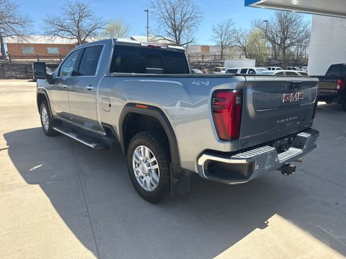 Used 2024 GMC Sierra 2500 SLT w/ SLT Convenience Package image 9