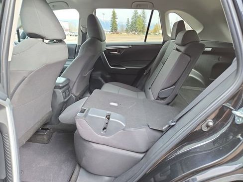 Used 2023 Toyota RAV4 XLE image 30