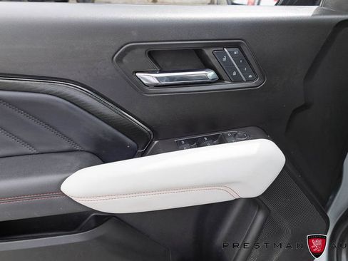 Used 2024 GMC Canyon AT4X AWD/4WD image 25