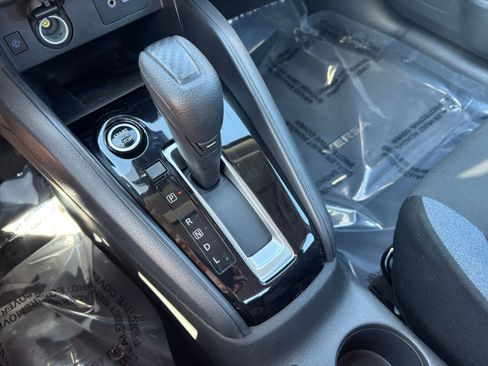 Used 2025 Nissan Versa SV FWD image 39