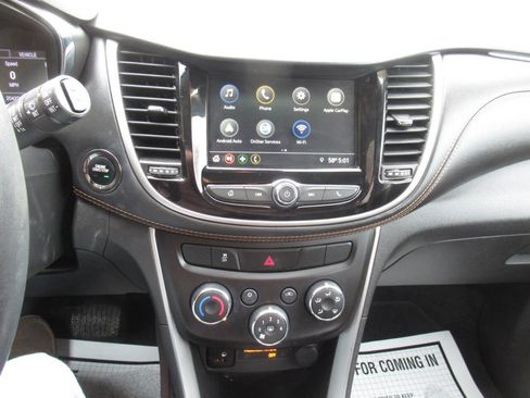Used 2019 Chevrolet Trax LT w/ LT Convenience Package image 20