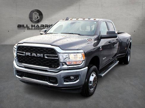 Used 2022 RAM 3500 Big Horn w/ Level C Equiment Group image 1