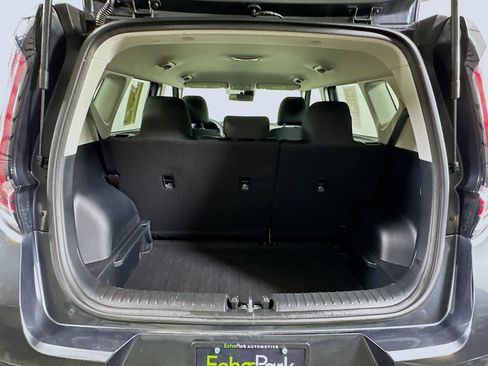 Used 2025 Kia Soul LX w/ LX Technology Package image 27