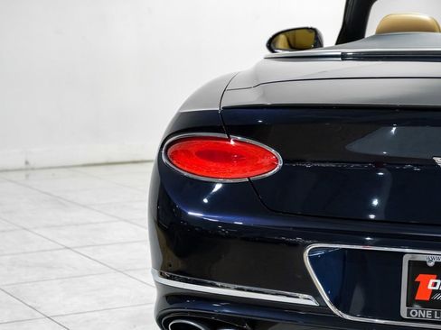 Used 2021 Bentley Continental GT AWD/4WD image 43