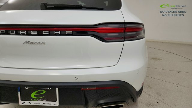 Used 2024 Porsche Macan w/ Premium Plus Package AWD/4WD image 30