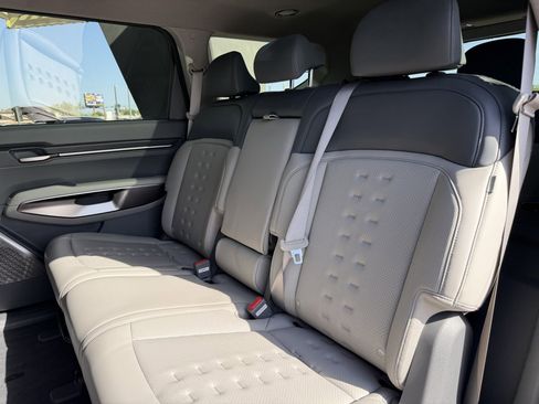 Used 2024 Kia EV9 Wind image 36