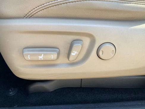 Used 2022 Toyota 4Runner SR5 Premium w/ Moonroof Package RWD image 6