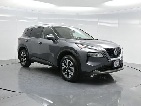 Used 2023 Nissan Rogue SV w/ SV Premium B Package image 40