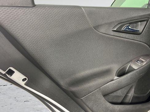 Used 2022 Chevrolet Malibu LT FWD image 17