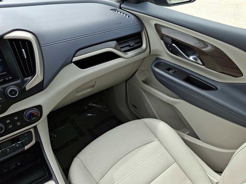 Used 2023 GMC Terrain Denali w/ Denali Premium Package image 21