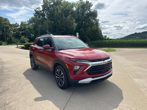 New 2026 Chevrolet TrailBlazer LT w/ Convenience Package FWD image 3