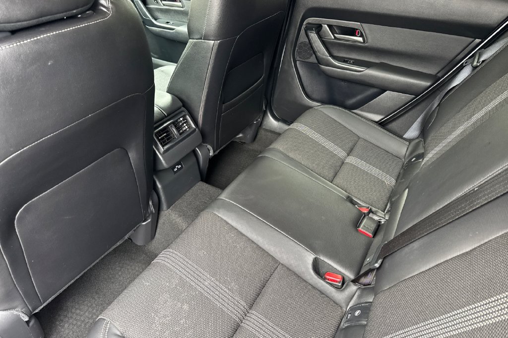 Used 2025 MAZDA CX-50 AWD 2.5 S w/ Preferred Package image 11