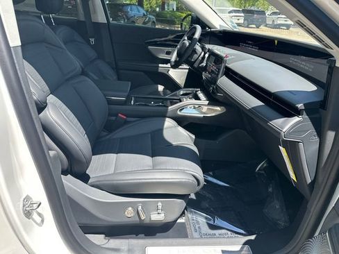 New 2026 Lincoln Nautilus Reserve AWD/4WD image 14