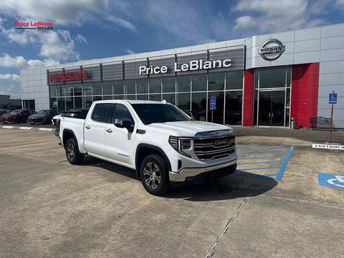 Used 2024 GMC Sierra 1500 SLT AWD/4WD image 1