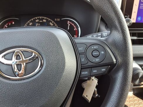 Used 2023 Toyota RAV4 LE FWD image 10