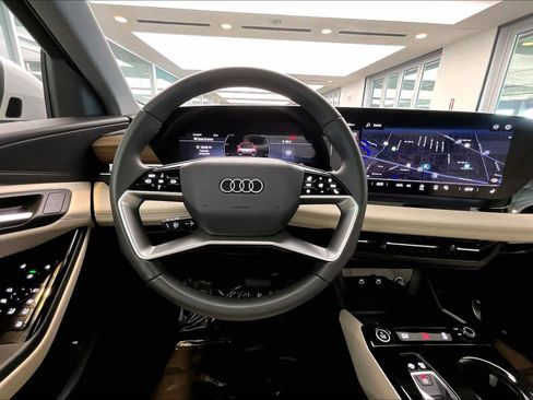 Used 2025 Audi Q6 e-tron Premium w/ Convenience Package image 5