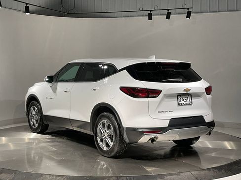 Used 2025 Chevrolet Blazer LT AWD/4WD image 13