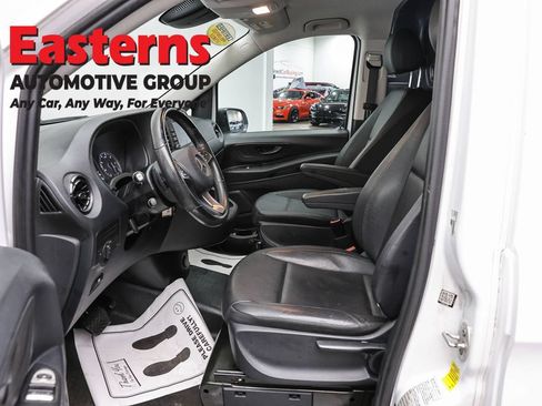Used 2023 Mercedes-Benz Metris image 14