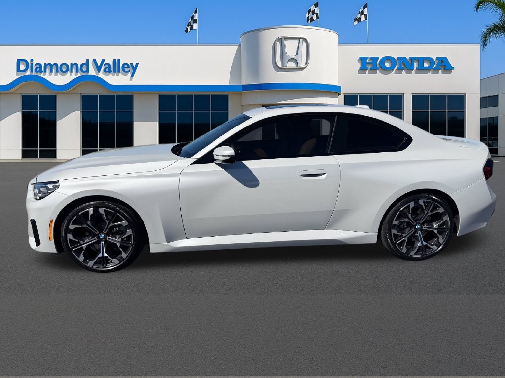Used 2025 BMW 230i Coupe w/ Convenience Package RWD image 8