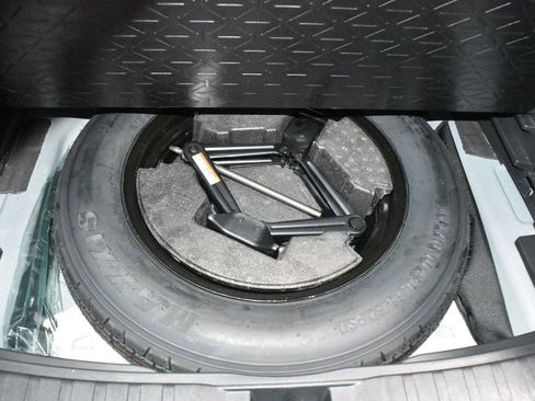 Used 2024 Toyota RAV4 Adventure image 31