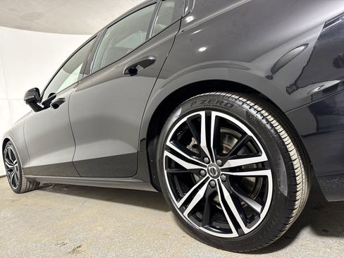 Used 2019 Volvo S60 T6 R-Design image 8