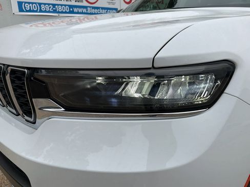 Used 2023 Jeep Grand Cherokee L Limited w/ Trailer Tow Group (B) image 9