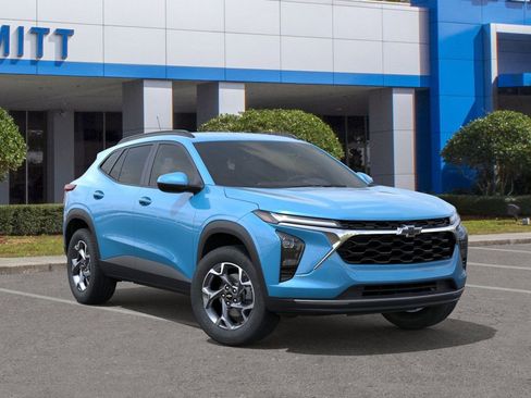 New 2026 Chevrolet Trax LT w/ Driver Confidence Package image 7