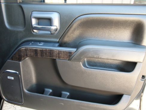 Used 2016 GMC Sierra 2500 Denali w/ Duramax Plus Package image 37