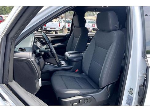 Used 2022 GMC Yukon SLE AWD/4WD image 25