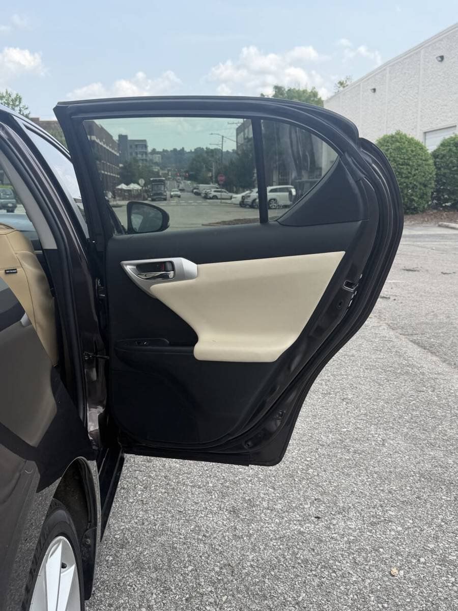 Used 2013 Lexus CT 200h FWD image 14