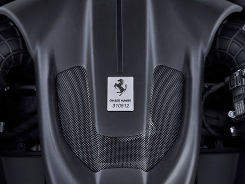 Used 2024 Ferrari Roma Spider RWD image 21