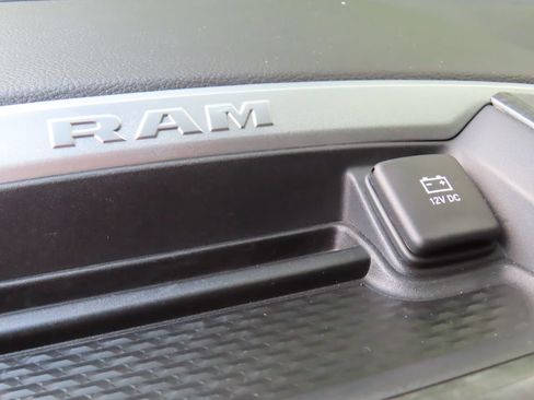 Used 2022 RAM 1500 Big Horn AWD/4WD image 10