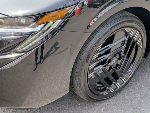 New 2026 Nissan Sentra SR w/ Floor Mat Package image 10