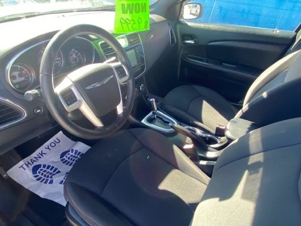 Used 2013 Chrysler 200 Touring FWD image 6