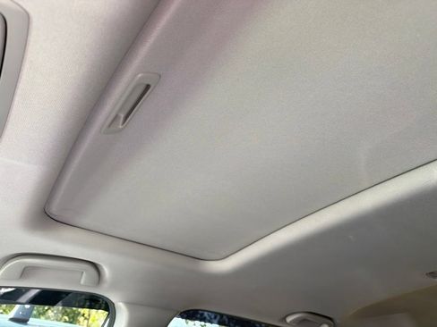 Used 2018 Honda CR-V Touring image 25