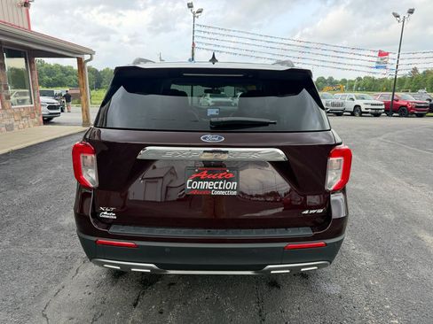 Used 2023 Ford Explorer XLT w/ Equipment Group 202A AWD/4WD image 5