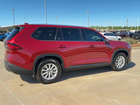 Used 2024 Toyota Grand Highlander XLE image 8