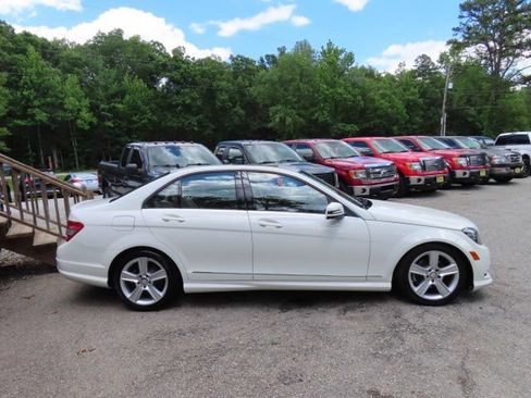 Used 2011 Mercedes-Benz C 300 4MATIC Sedan image 6