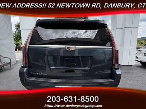 Used 2019 Cadillac Escalade ESV Luxury AWD/4WD image 4