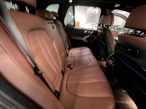 Used 2019 BMW X5 xDrive50i w/ M Sport Package image 29