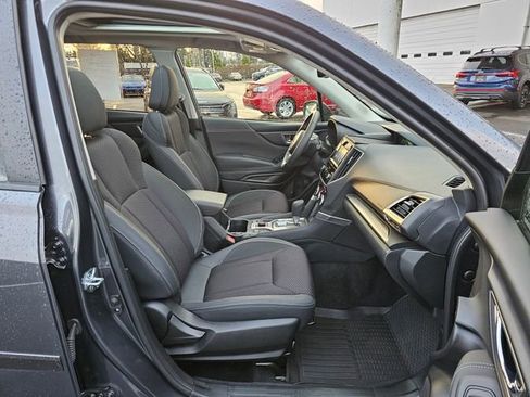 Used 2024 Subaru Forester Premium image 14
