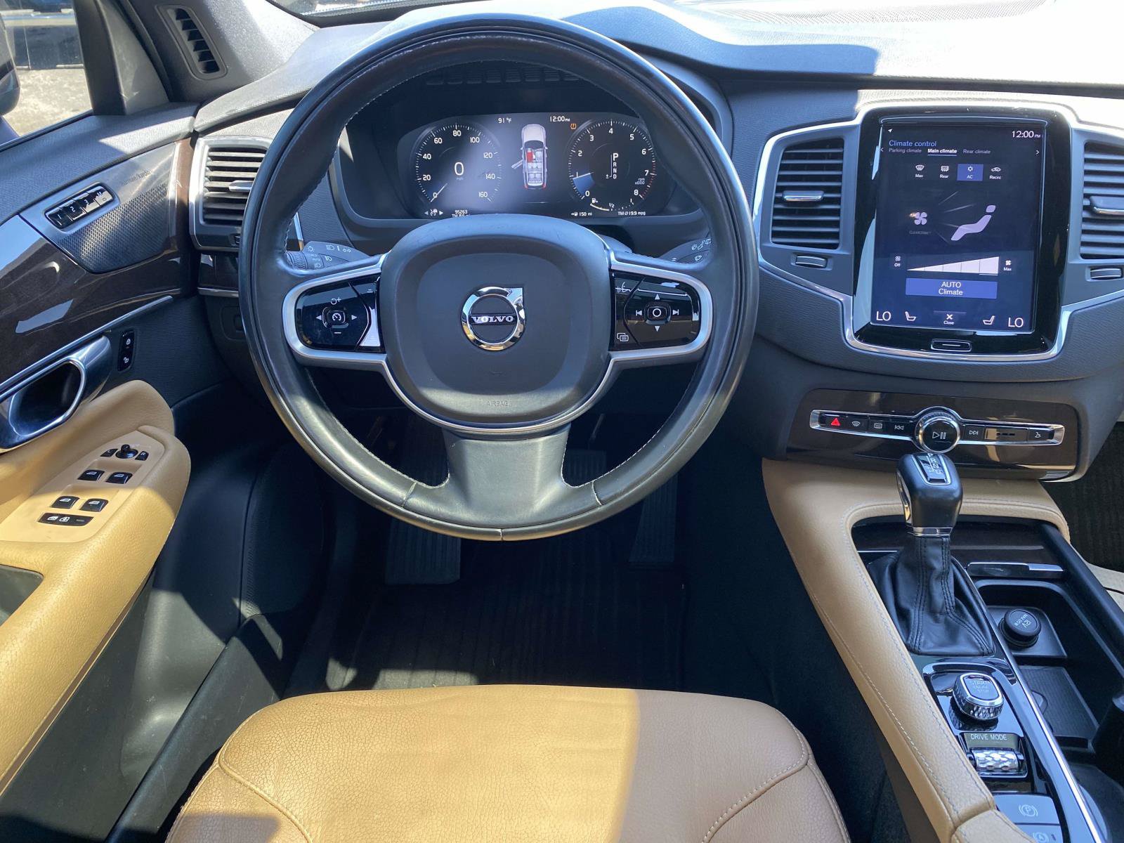 Used 2019 Volvo XC90 T6 Momentum AWD/4WD image 11