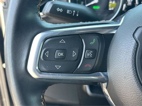Used 2021 Jeep Wrangler Unlimited Sahara image 22