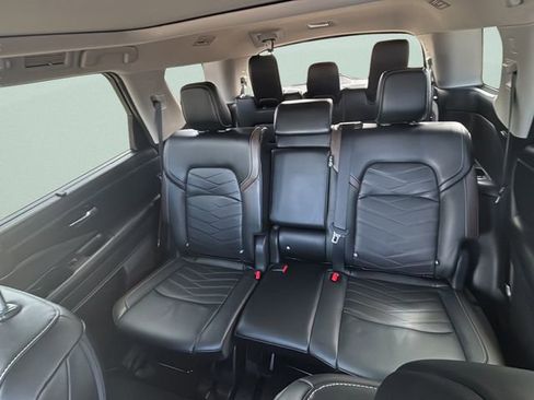 Used 2024 Nissan Pathfinder Platinum w/ Cargo Package AWD/4WD image 27