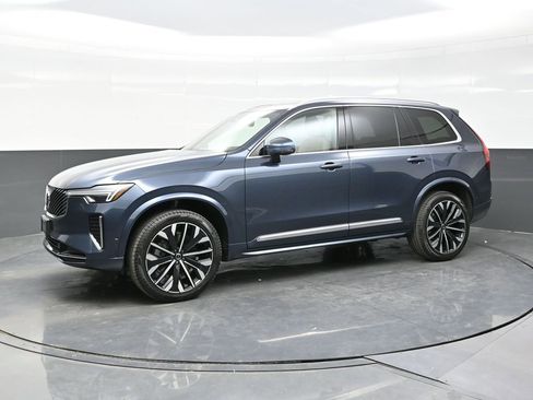 New 2026 Volvo XC90 B6 Plus w/ Protection Package Premier image 3